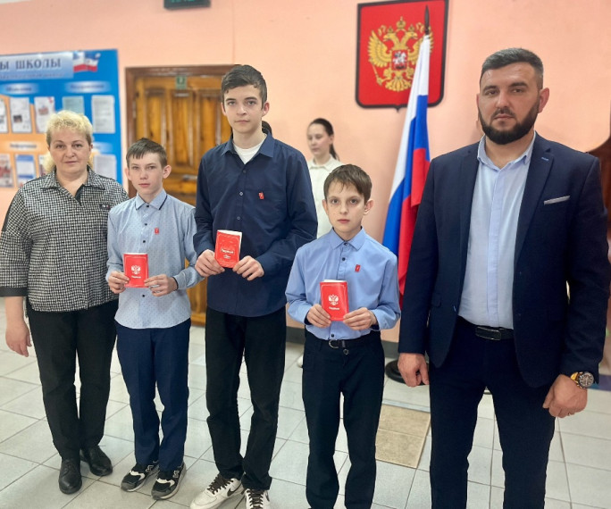 ️Торжественная линейка "Мы - Граждане России!".